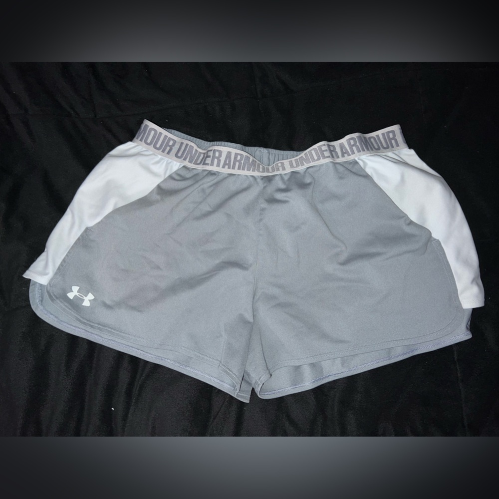 Grey sunder Armour shorts. Size large
